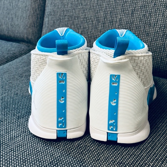 Air Jordan 15 OG - Picture 4 of 7